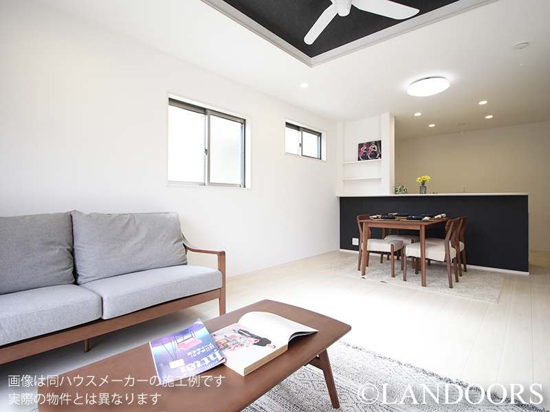 建売住宅の施工例｜モデル家具付きリビング（名古屋市）｜東栄住宅（ブルーミングガーデン）